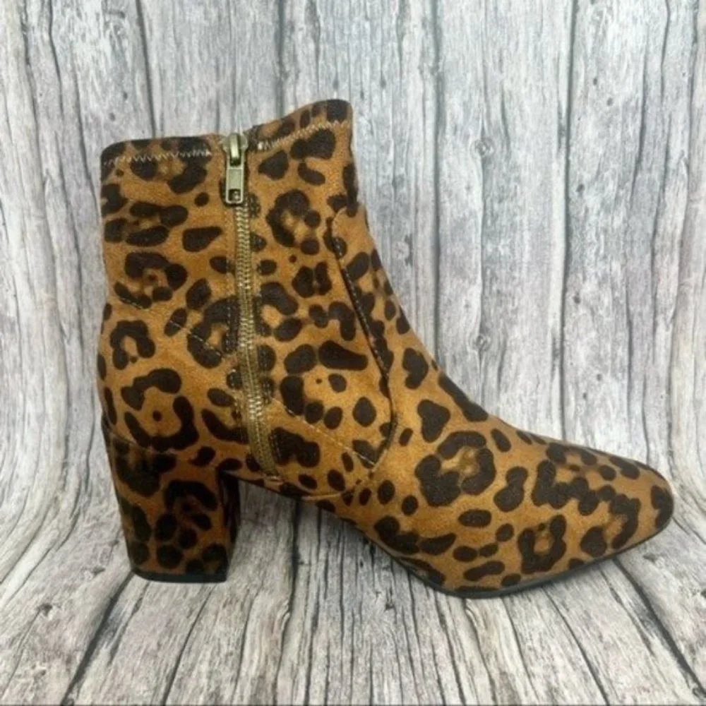Sugar Itsie Women's Size 10 Leopard Stretch Ankle Boots - Picture 5 of 8